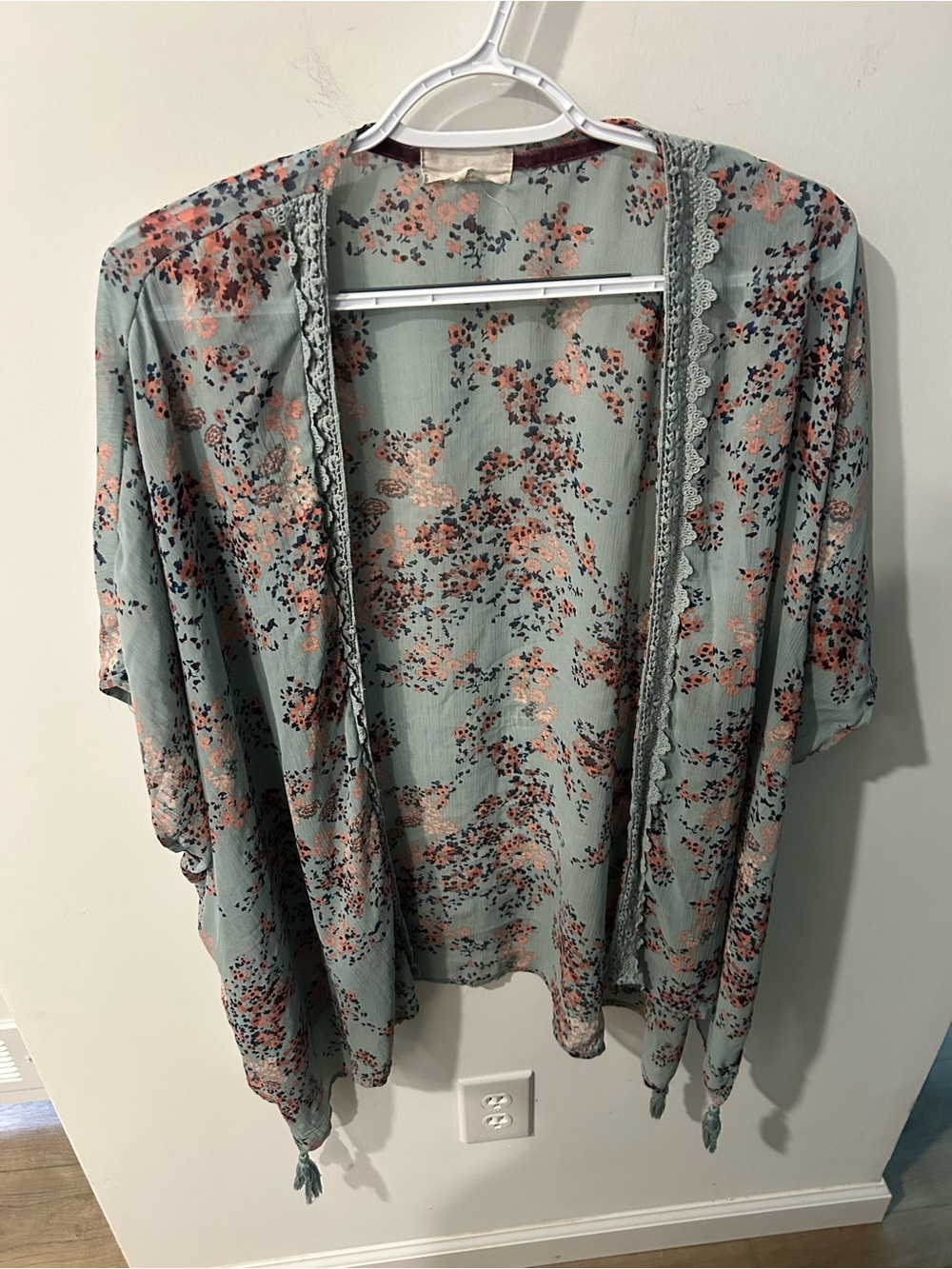 Altar'd State Mint Green Floral Draped Kimono